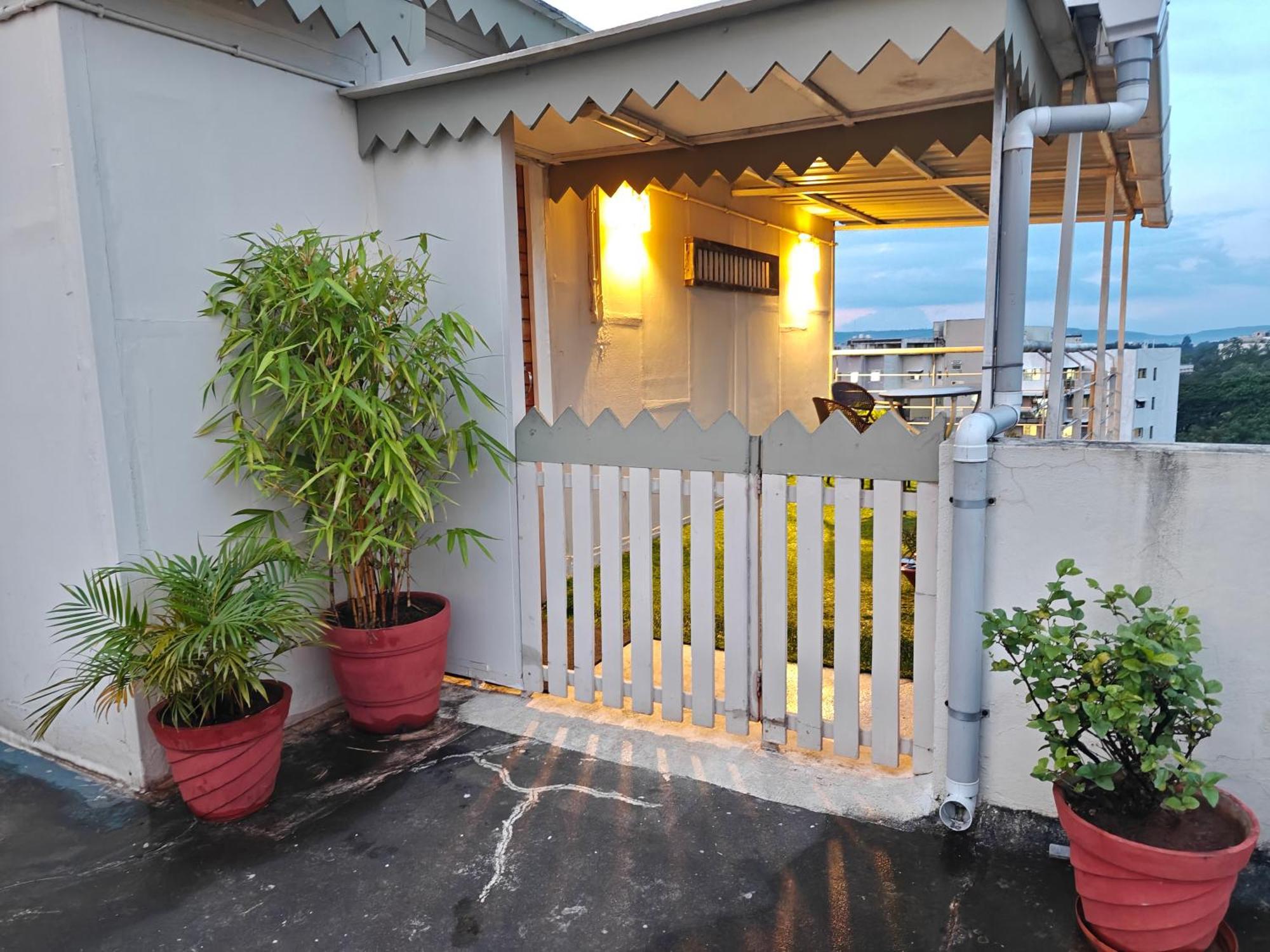 Chandralok Service Apartments Kolhapur Exterior photo