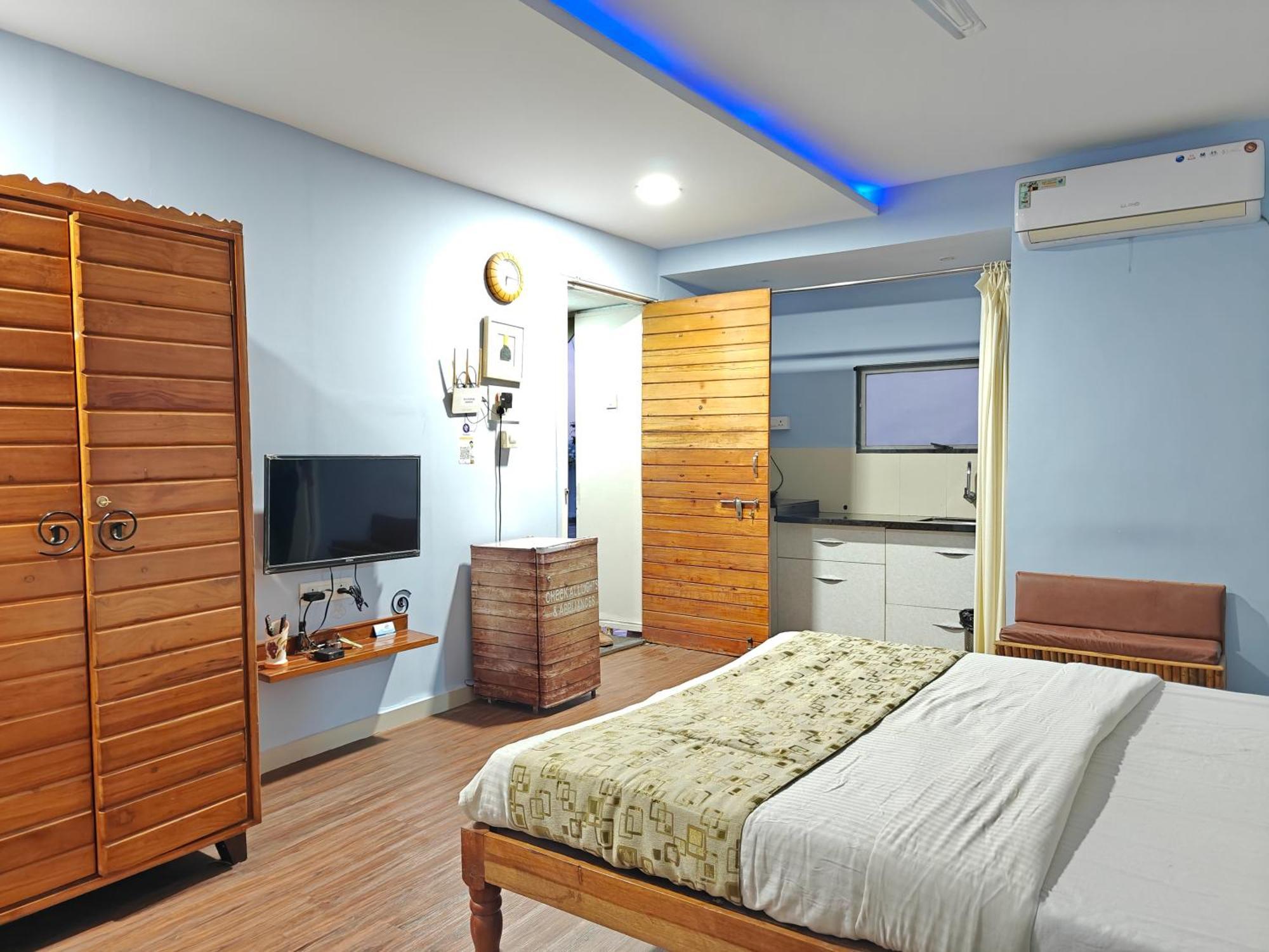 Chandralok Service Apartments Kolhapur Exterior photo