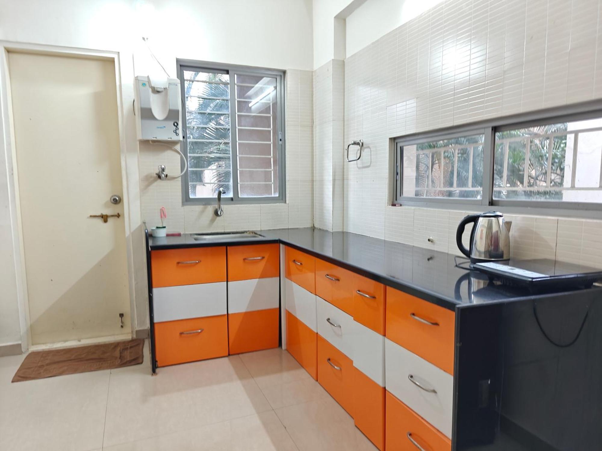 Chandralok Service Apartments Kolhapur Room photo