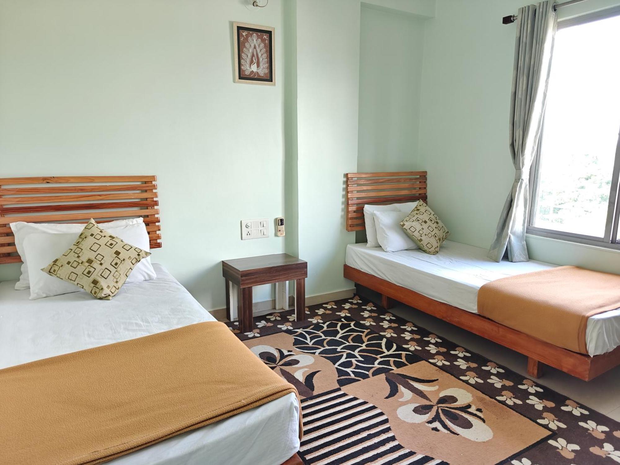 Chandralok Service Apartments Kolhapur Room photo