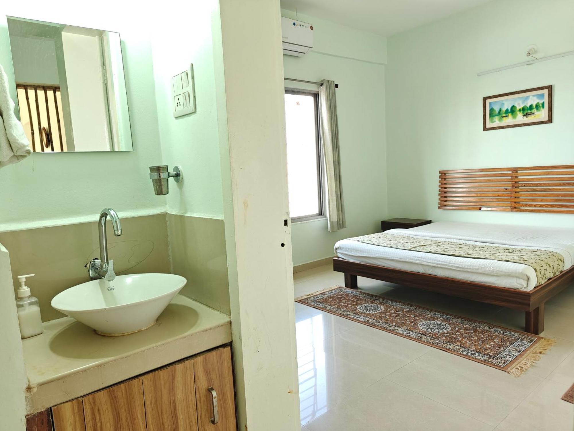 Chandralok Service Apartments Kolhapur Exterior photo